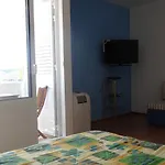 Gina 3* Tisno