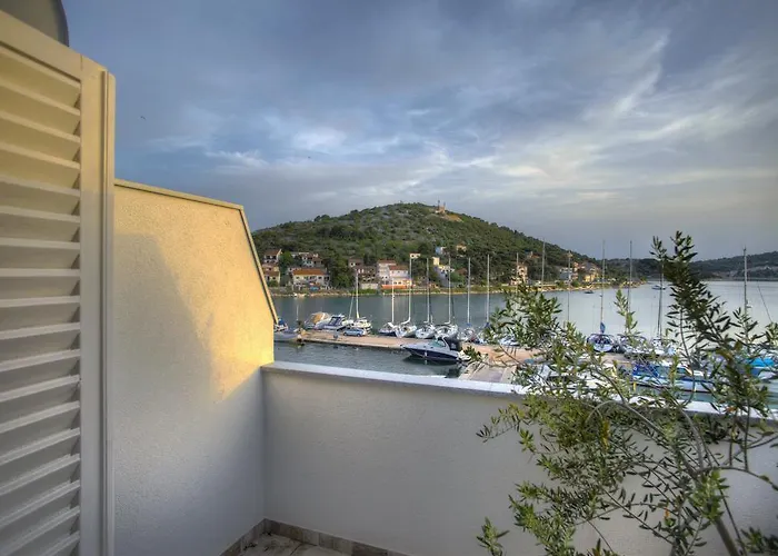 ベッド・アンド・ブレックファスト Gina 3*