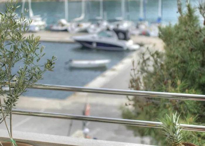 Gina ベッド・アンド・ブレックファスト ティスノ