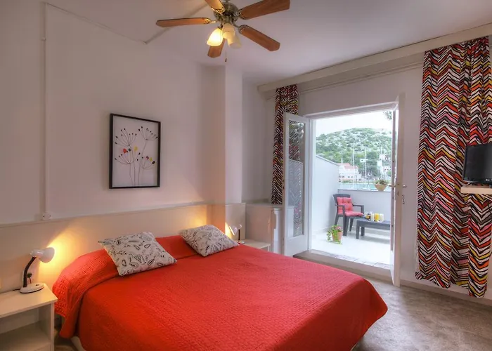 ベッド・アンド・ブレックファスト Gina